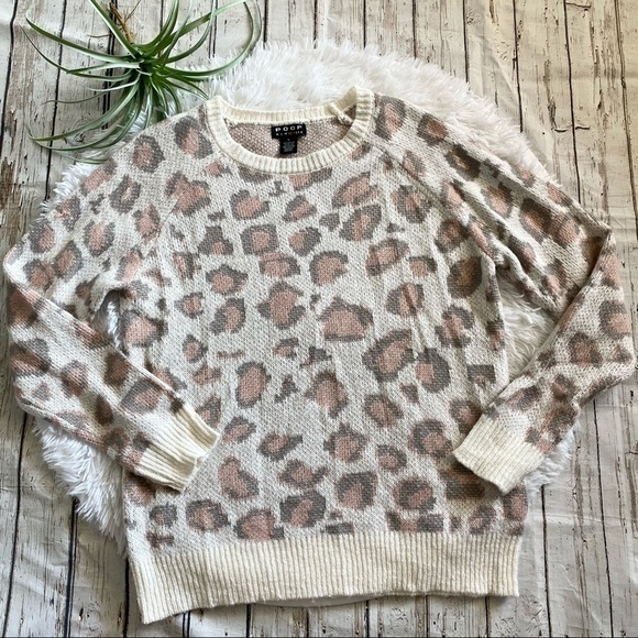 Poof New York leopard long sleeve sweater size large - Picture 1 of 5